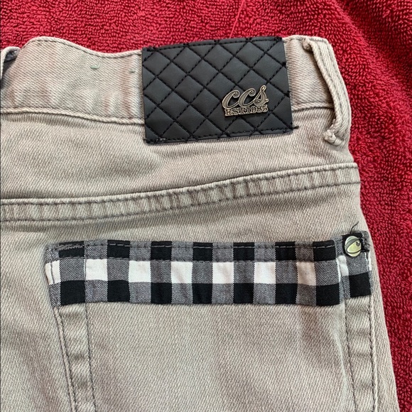 Guys Jeans - Picture 3 of 3